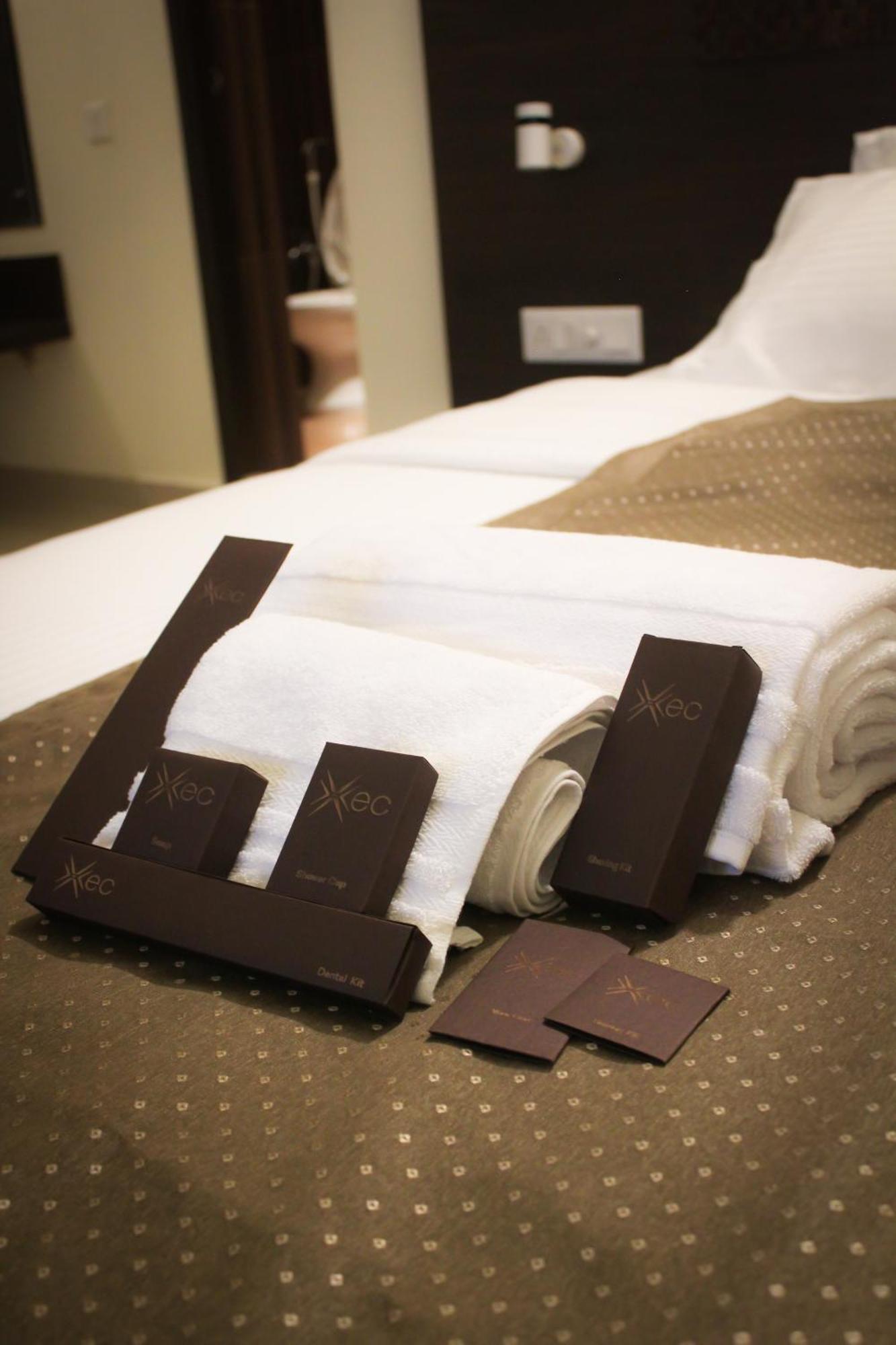 מדגאון Hotel Xec Residency מראה חיצוני תמונה