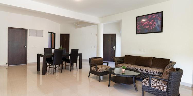 מדגאון Hotel Xec Residency מראה חיצוני תמונה